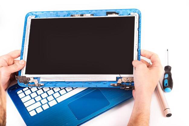 Laptop Screen Repair & Replacement in Aundh Pune